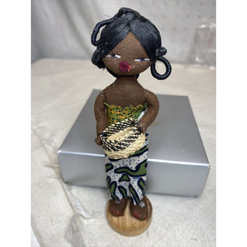 African Art Handmade In Zaire Doll Figurine Statue Mixed Materials Approx 6" SEE